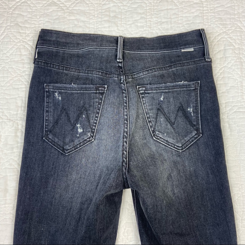 Mother jeans Cha Cha Chew in “Leave the Light On” distressed bell hem size 25 - Picture 5 of 9